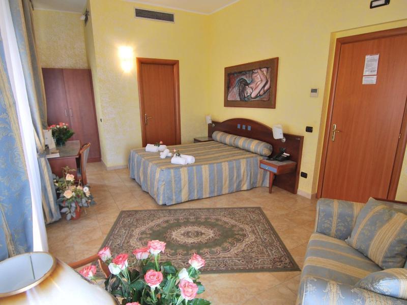 Hotel San Giuseppe - Cityhotel Catanzaro Ngoại thất bức ảnh